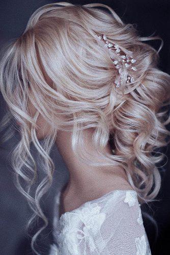 33 Awesome Curly Wedding Hairstyles To Fall In Love With