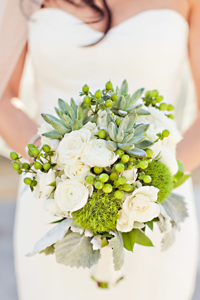 green wedding florals whitw bouquet elliesandersonoutlet