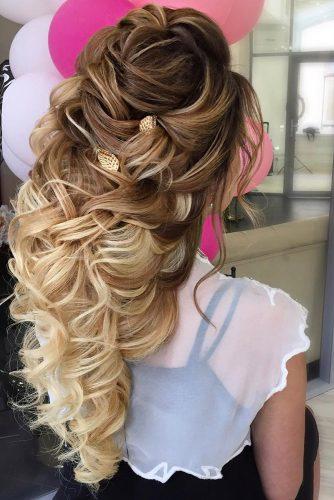 ombre wedding hairstyles curly textured cascading half up half down elstilemodels via instagram