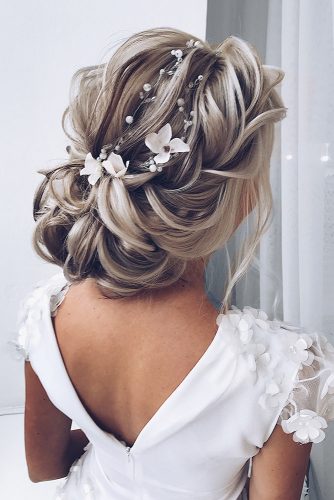 30 Timeless Bridal Hairstyles  Page 6 of 11  Wedding Forward