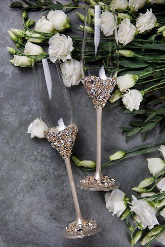 wedding glasses elegant with crystals and gold weddingartgallery via facebook