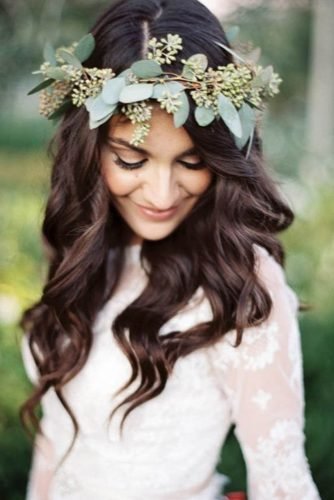 33 Curly Wedding Hairstyles From Playful To Chic Wedding Forward
