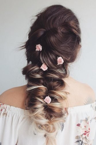 33 Curly Wedding Hairstyles From Playful To Chic Wedding Forward