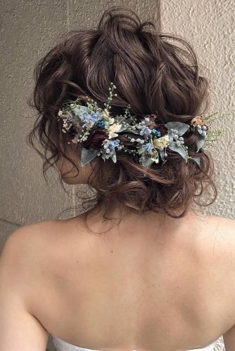 33 Curly Wedding Hairstyles From Playful To Chic Wedding Forward