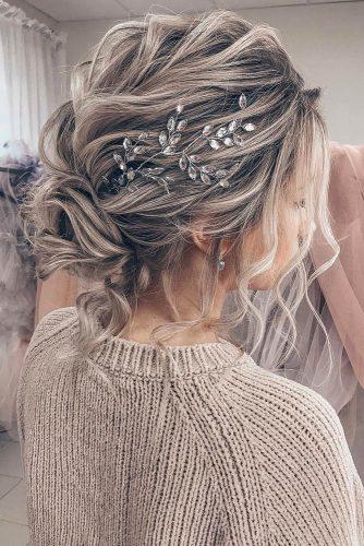 30 Captivating Wedding Hairstyles For Medium Length Hair