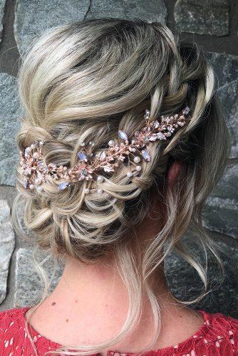 30 Captivating Wedding Hairstyles For Medium Length Hair