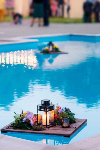 21 Wedding Pool Party Decoration Ideas For Your Backyard Wedding