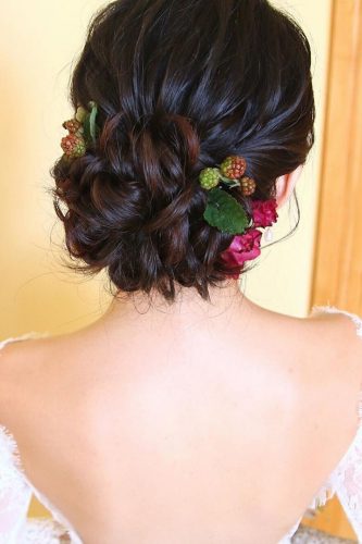 wedding updos for short hair updo with flowers and berries christinechiamakeup