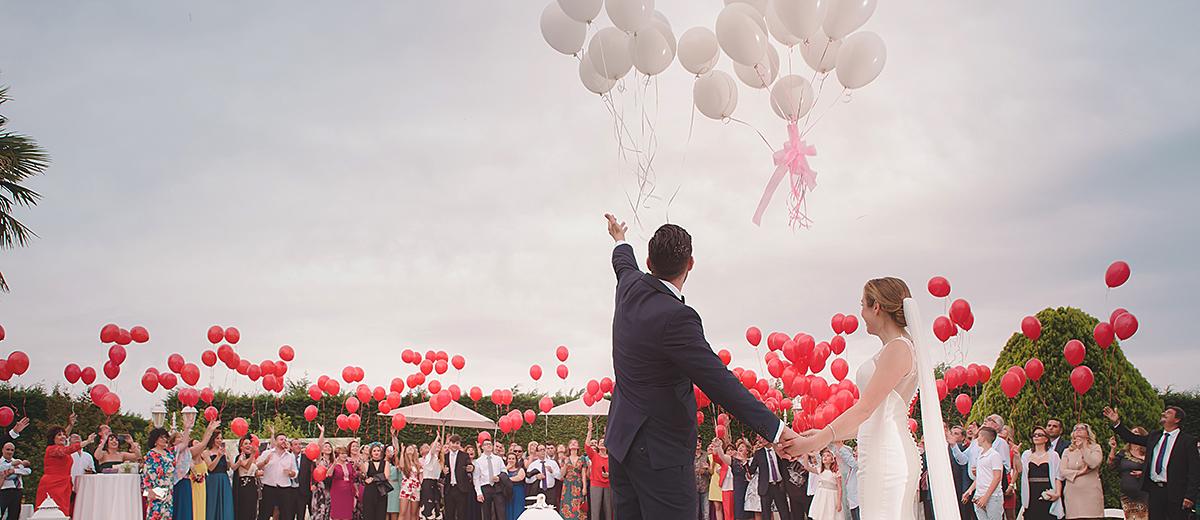 45 Balloons Photography Ideas For Your Wedding Wedding Forward