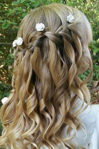 39 Cute Flower Girl Hairstyles (2020 Update)  Wedding Forward