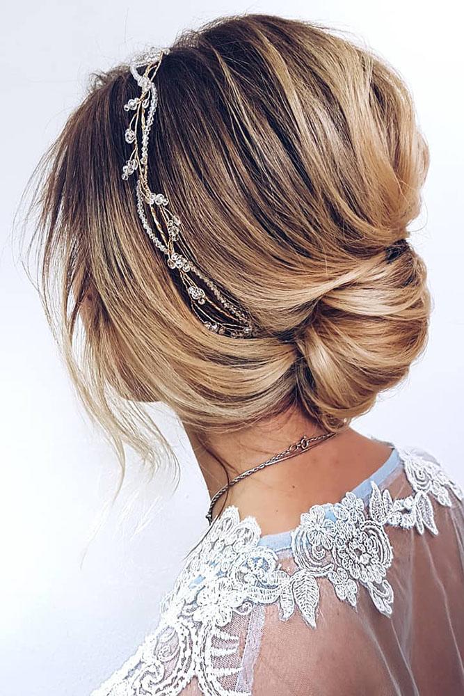 30 Greek Wedding Hairstyles For The Divine Brides