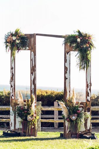 30 Rustic Old Door Wedding Decoration Ideas Wedding Forward