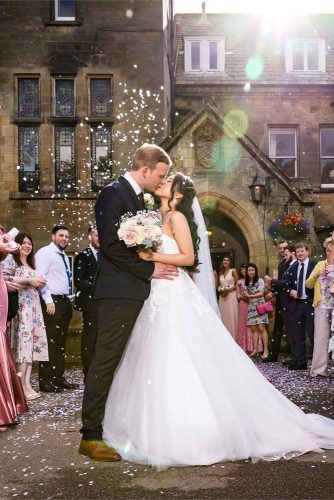wedding photos bride and groom kiss Simon Hogben Photography