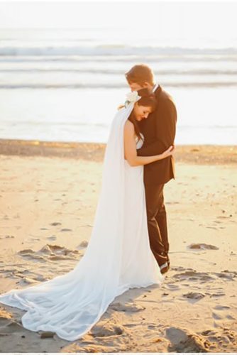 wedding photos bride and groom neat the sea gideonphoto