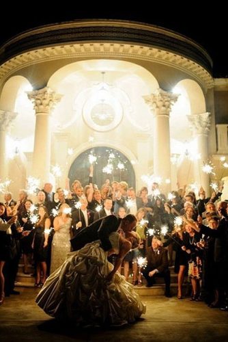 wedding photos evening first dance Bellalu Photography