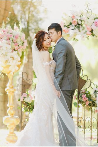 wedding photos idea photj with flower kristenbooth