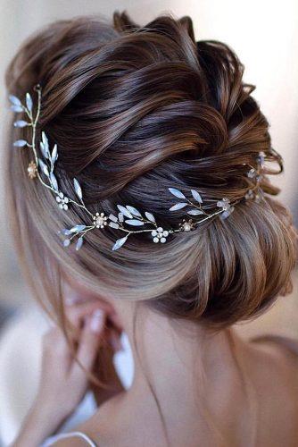 Ultimate Guide Wedding Updos For 2020 Brides Wedding Forward