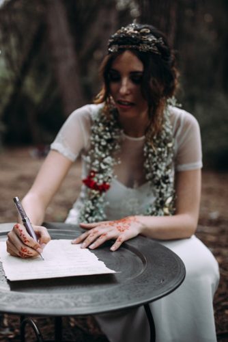 the bride signs lorena erre photography