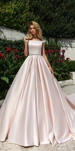 simple gown design with sleeves