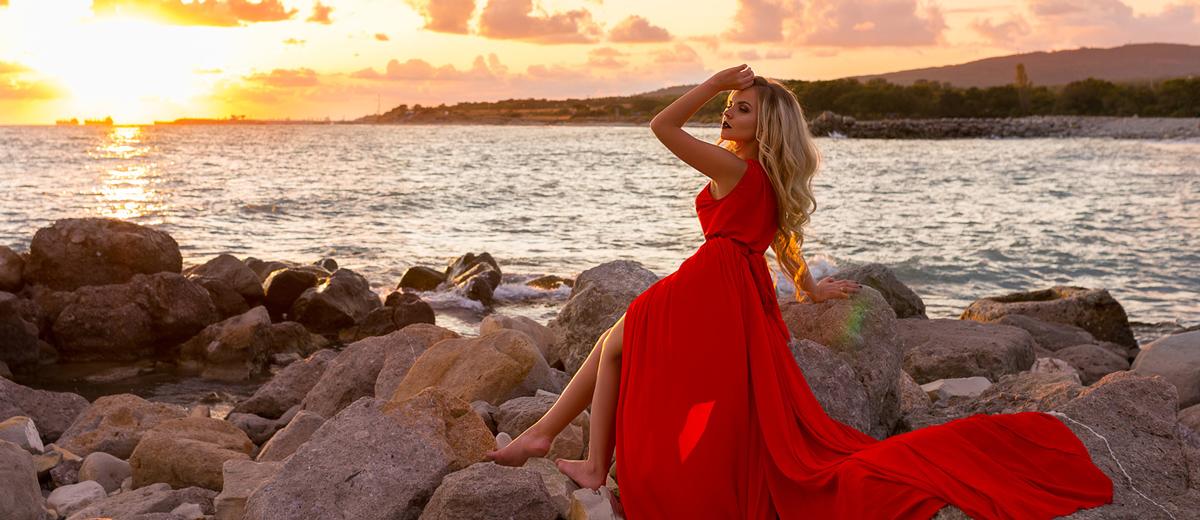Beach Wedding Guest Dresses: 18 Hot Styles + FAQs