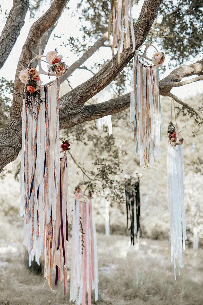bohemian décor ideas suspendrd dream catchers with antlers flowers and ribbons cluney photo