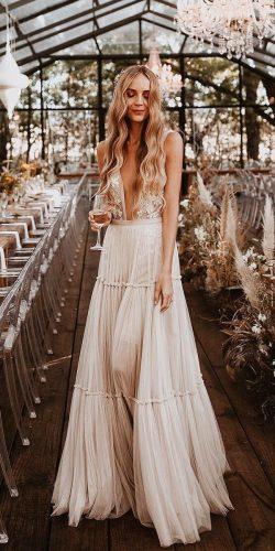  νυφικά φορέματα boho sexy deep v neckline ρουστίκ mischa durrant φωτογραφία