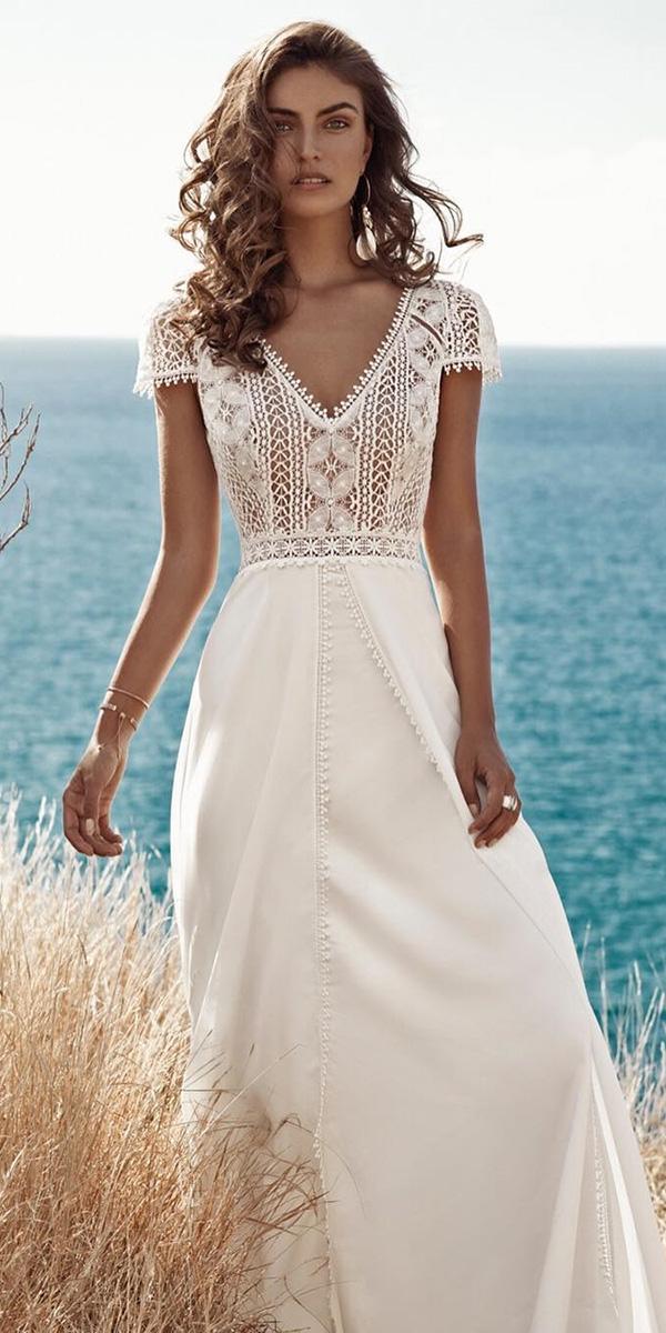36 Absolutely Destination Wedding Dresses Page 3 of 13