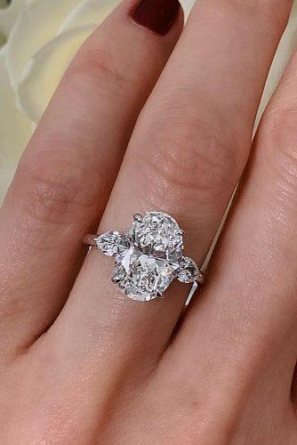Verlobungsring Formen Ovalschliff Solitär Diamant Gold