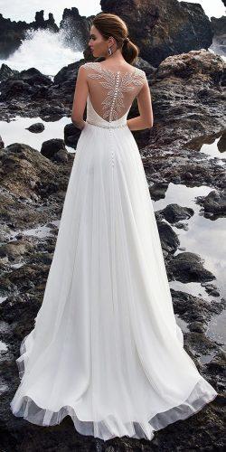 wedding dresses with pretty backs