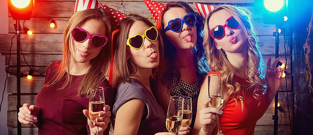 5 Hilarious Bachelorette Party Drinking Games