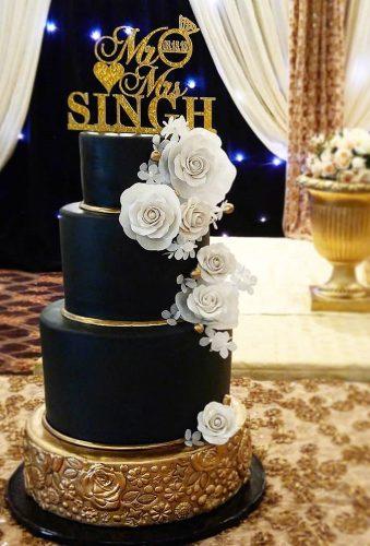 black wedding cake cake with letter cake topper minicakes_v