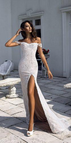 collection love in the palace tina valerdi wedding dresses silhuette ivory off the shoulders 9F8A0381