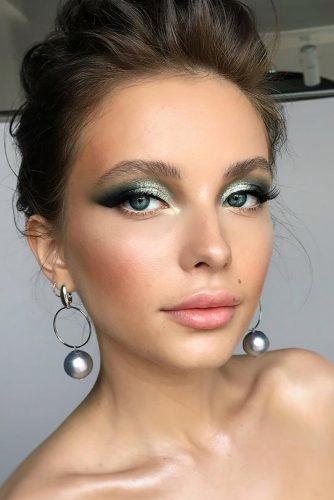 wedding makeup 2019 soft pink lips shimmer green eyes with long lashes grishina.viktoria