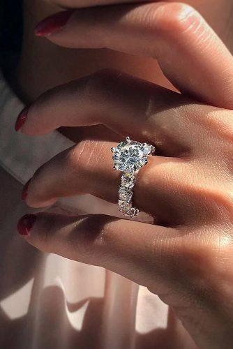 engagement ring round cut solitaire diamond pave band gold