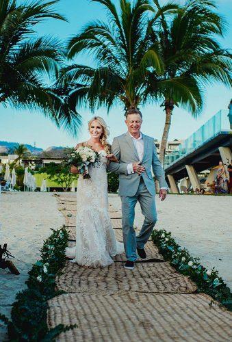 real wedding cortney luis bride and dad Fer Juaristi photography