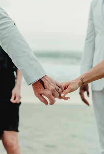 real wedding cortney luis hand bride and groom Fer Juaristi photography