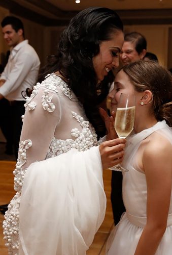 real wedding gabriella jordan bride and flowergirl wedding party image haus