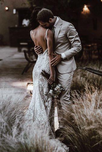 bohemian wedding photos tender kiss tali photography