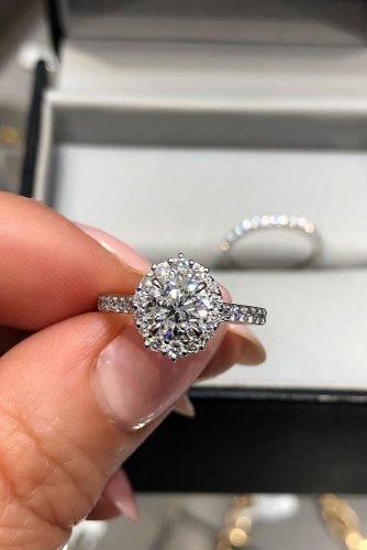 Verlobungsring Formen Weißgold Verlobungsringe runde Verlobungsringe Halo Verlobungsringe Diamondworldfinejewellery