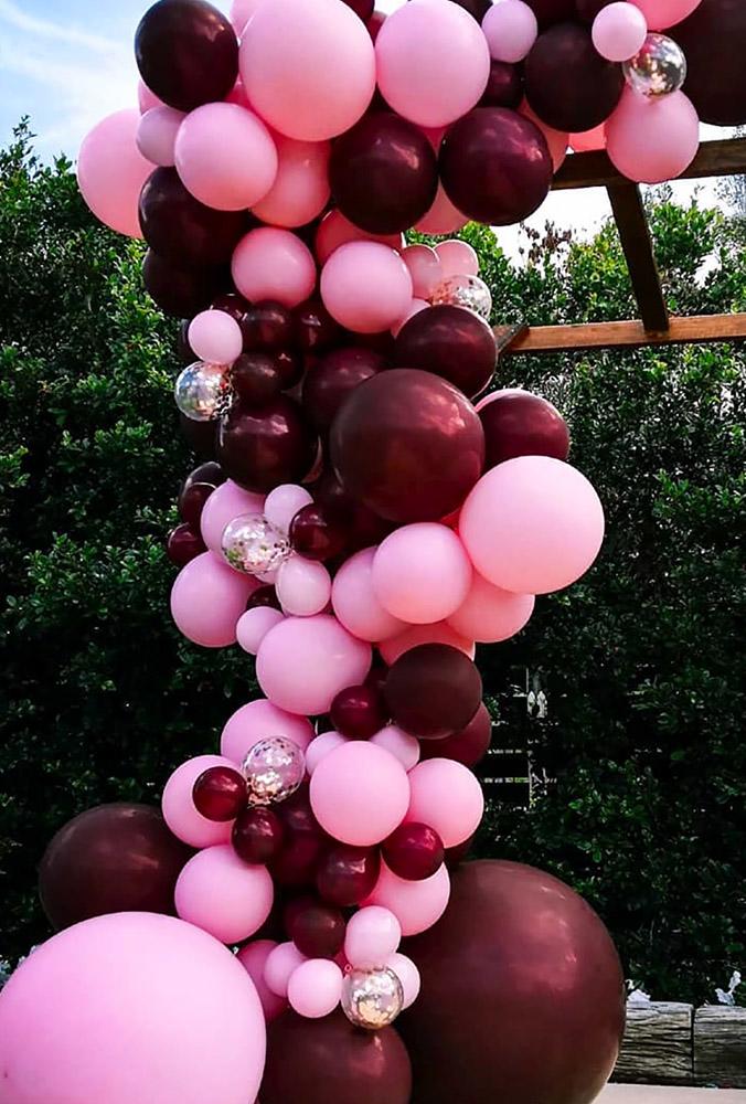 valentines day wedding ideas outdoor red balloon bangbangballoons