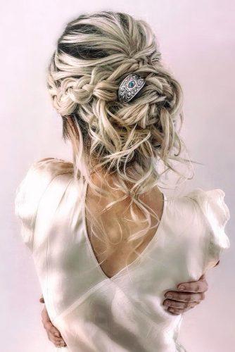 valentines day hairstyles wavy messy updo with loose curls and braids ethniv hairpin cruzmakeup