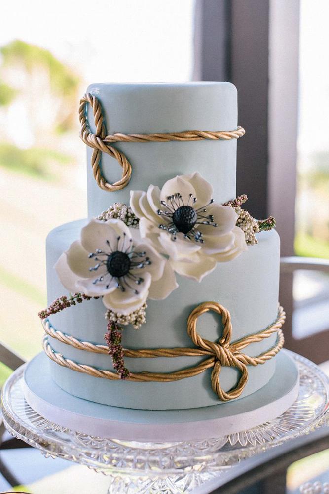 nautical wedding small blue with white flowers and golder rope krista mason photography