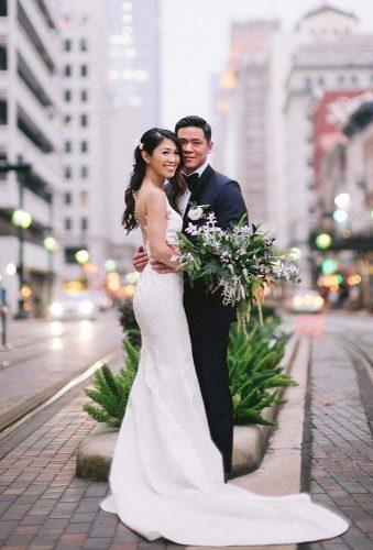 wedding photographers couple in city jennyfustudio