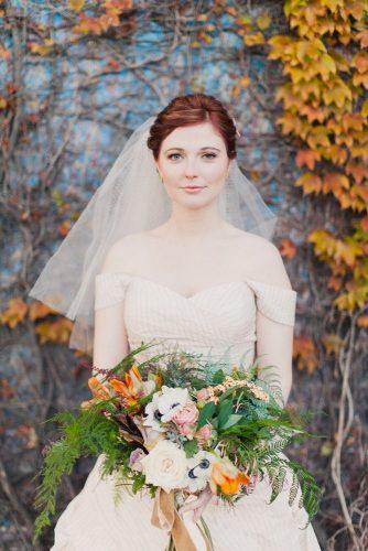 wedding photographers fall bride les Loups photography