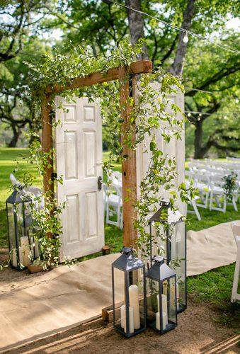 whimsical wedding decor ideas door arch josevilla