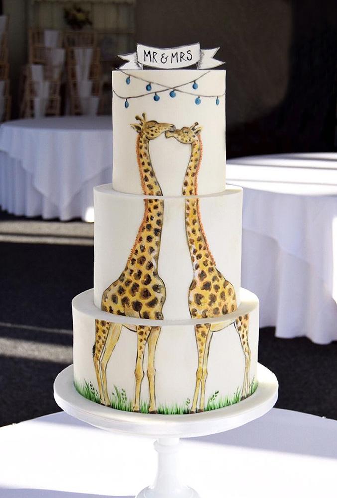 handpainted wedding cakes cute animals on cake pieceofcakewales