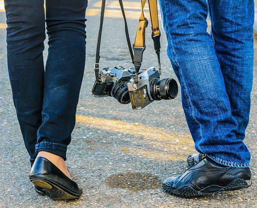 how much does a wedding photographer cost two people with cameras