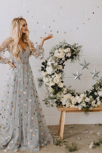 natural wedding décor bride in grey dress with stars and moon flower shleeeeeeeeee
