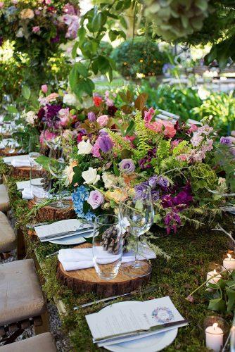 natural wedding décor moss table wiidland stands and gright flowers lizelle.lotter.photography