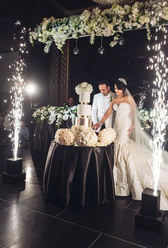 real wedding house hyde park cut cake splendid